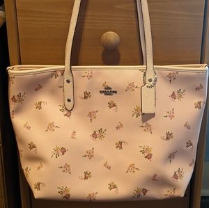 Coach Women's Zip Top Tote Bag